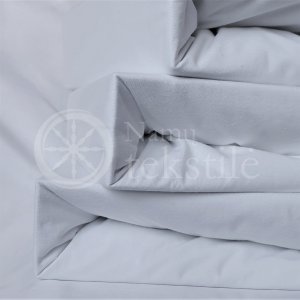 Neperšlampama trikotažinė paklodė su guma (balta)